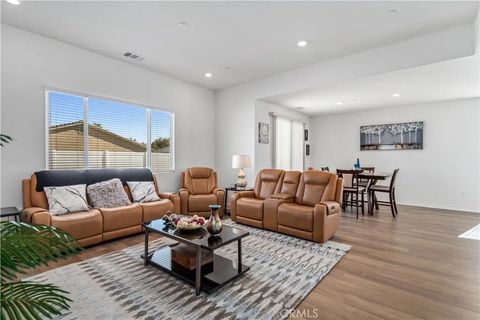 Tiny photo for 45628 E Rachel Avenue, Lancaster, CA 93535 (MLS # SR25251946)