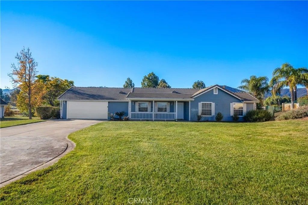 Photo of 42300 Fig Street, Murrieta, CA 92562 (MLS # SW25267011)