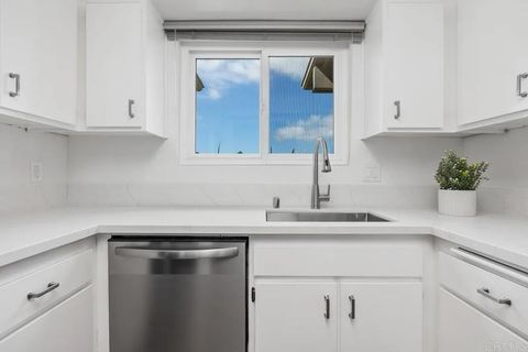 Tiny photo for 4428 Skimmer Way, Oceanside, CA 92057 (MLS # NDP2510273)