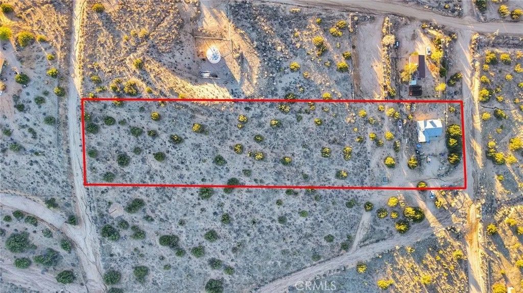 Photo of 25735 Santa Rosa Rd, Apple Valley, CA 92308 (MLS # HD25266786)