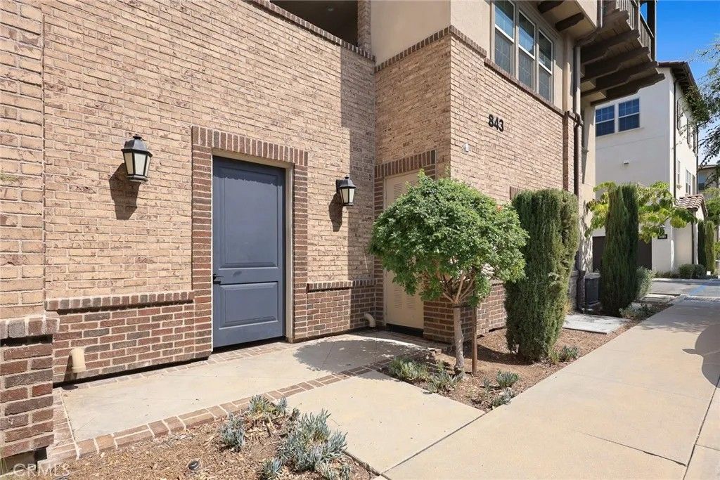 Photo of 843 Orchid Way #D, Azusa, CA 91702 (MLS # WS26065986)