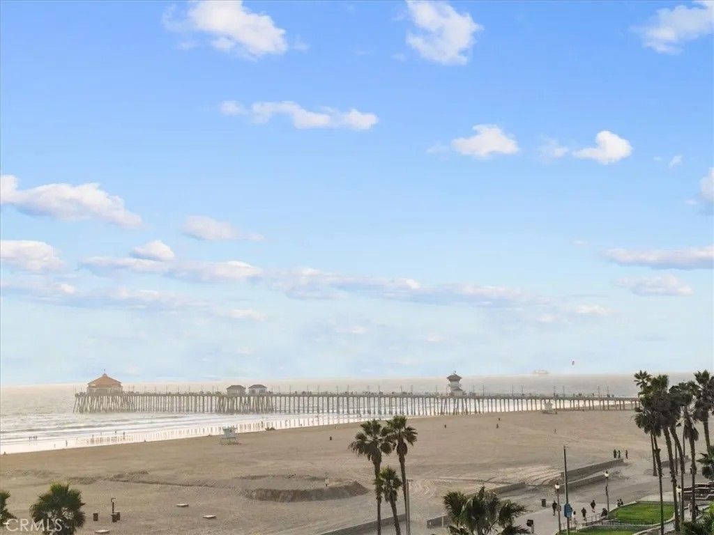 Photo of 80 Huntington St #701, Huntington Beach, CA 92648 (MLS # IG26012038)