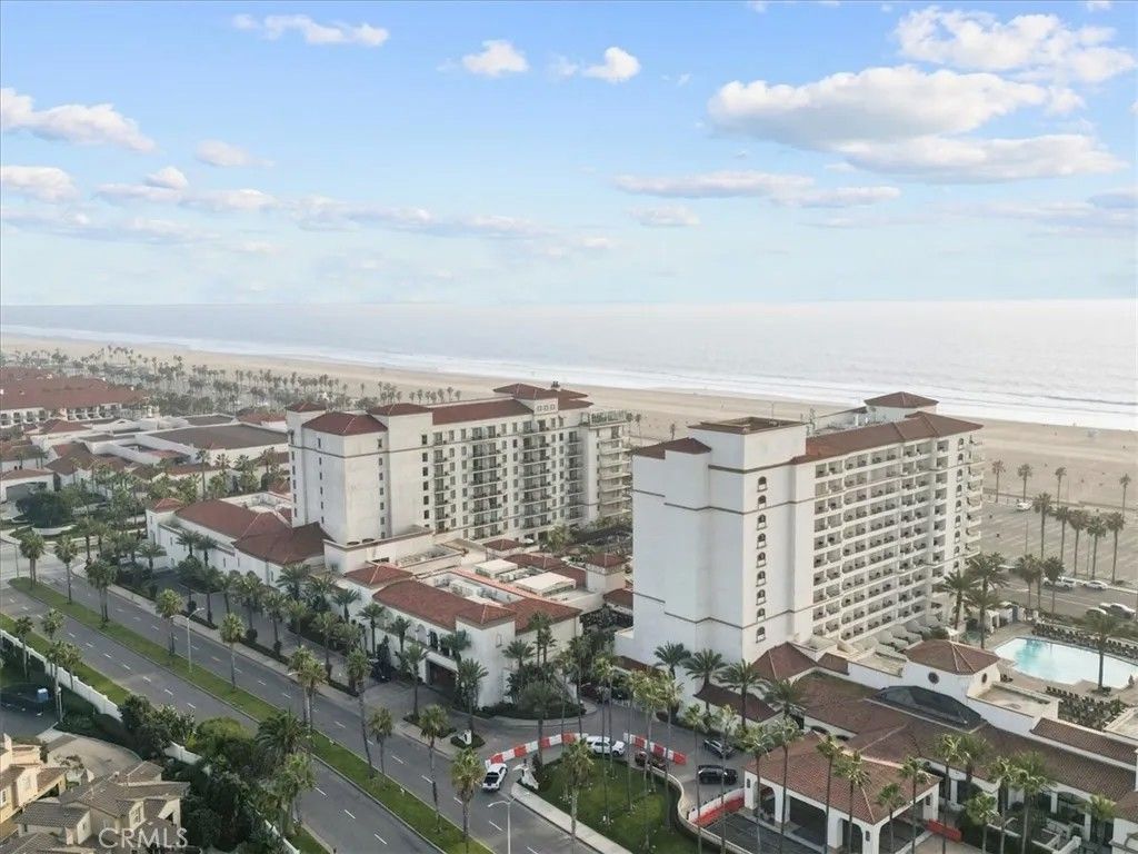 Photo of 80 Huntington St #701, Huntington Beach, CA 92648 (MLS # IG26012038)