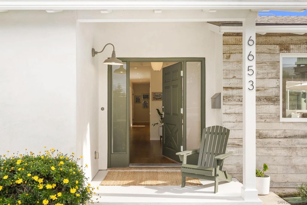 Photo of 6653 Avenida Manana, La Jolla, CA 92037 (MLS # 250044646)