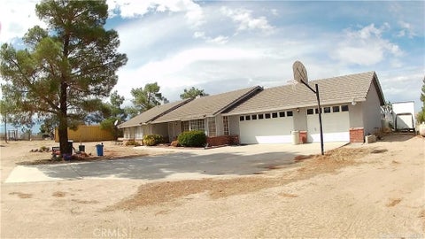 Photo of 4374 Sunset RD, Phelan, CA 92371 (MLS # HD26197018)