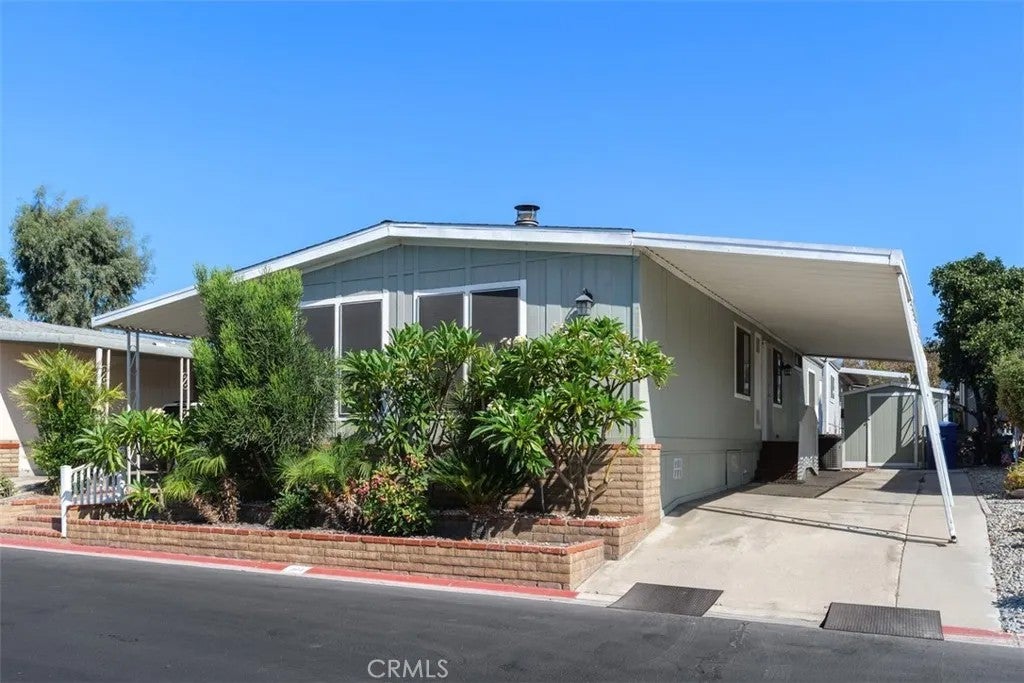 1456 E Philadelphia St Spc 303