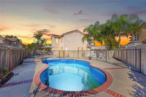 Photo of 26649 Brickenridge Cir, Murrieta, CA 92563 (MLS # SW26007829)