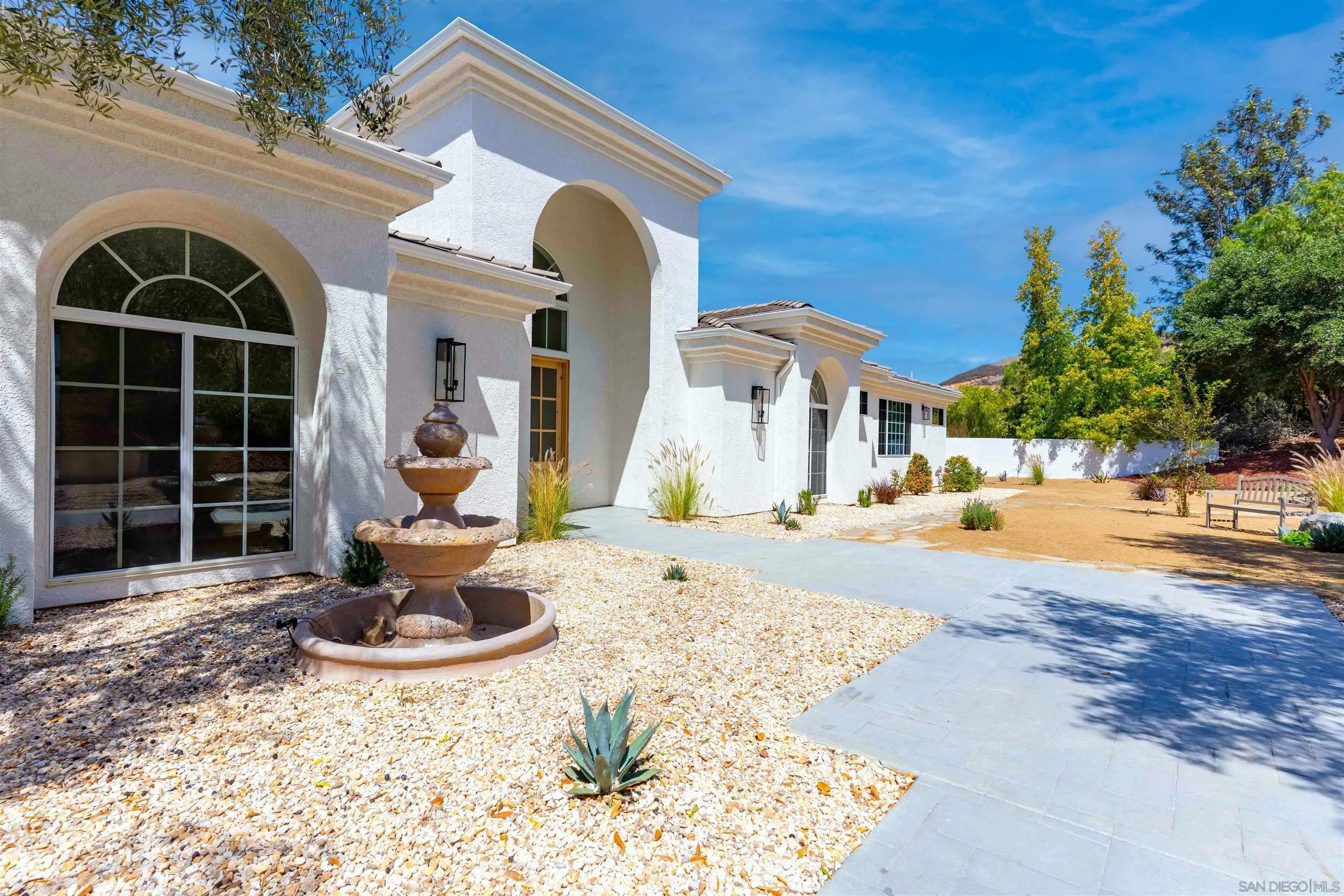 3068 Willow Heights Road
