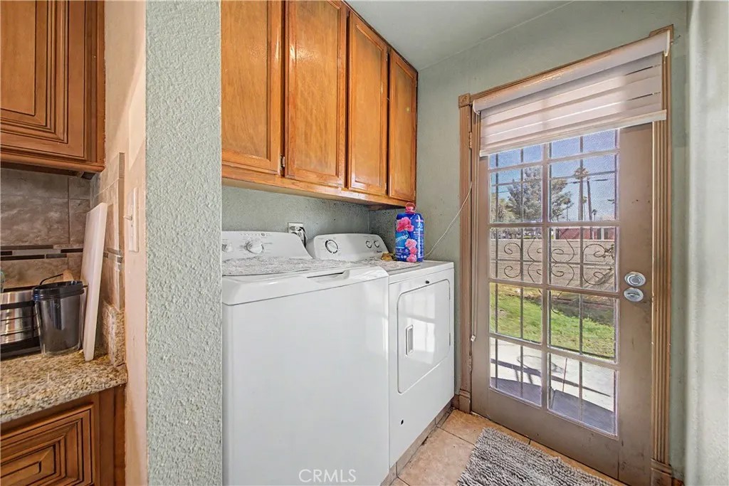 925 W Maplewood