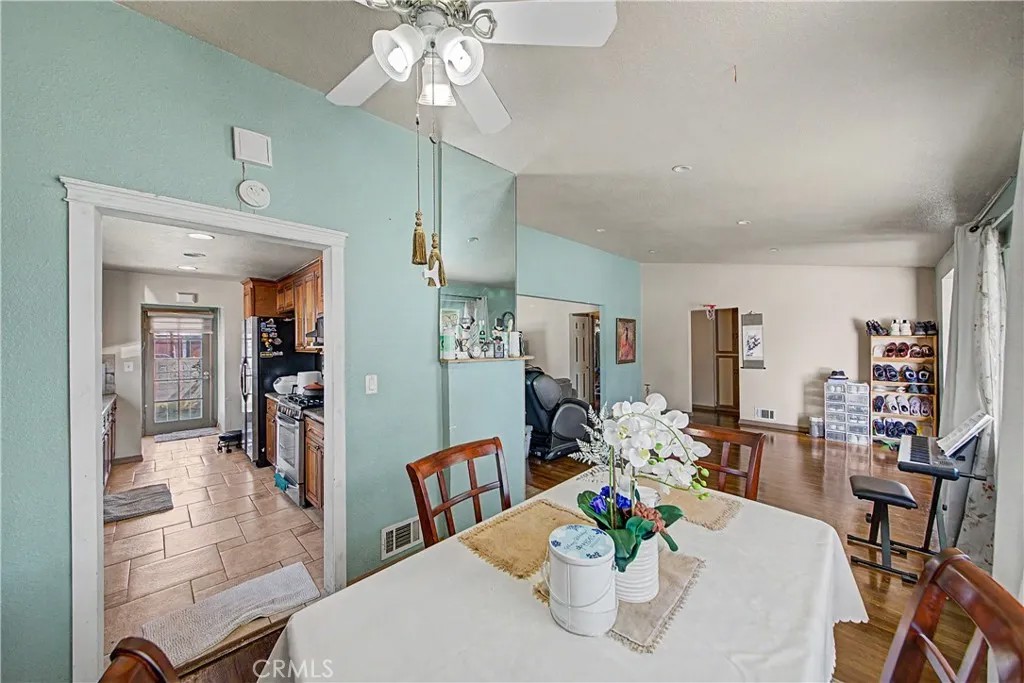 925 W Maplewood