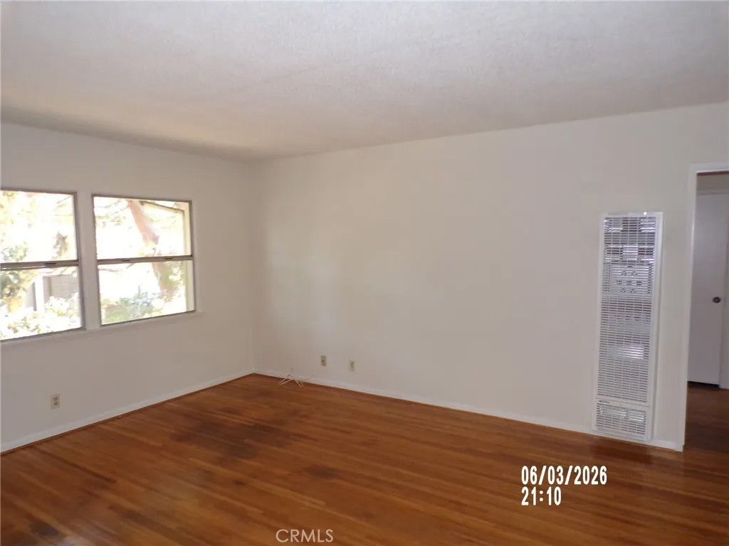 5832 Bowcroft 4