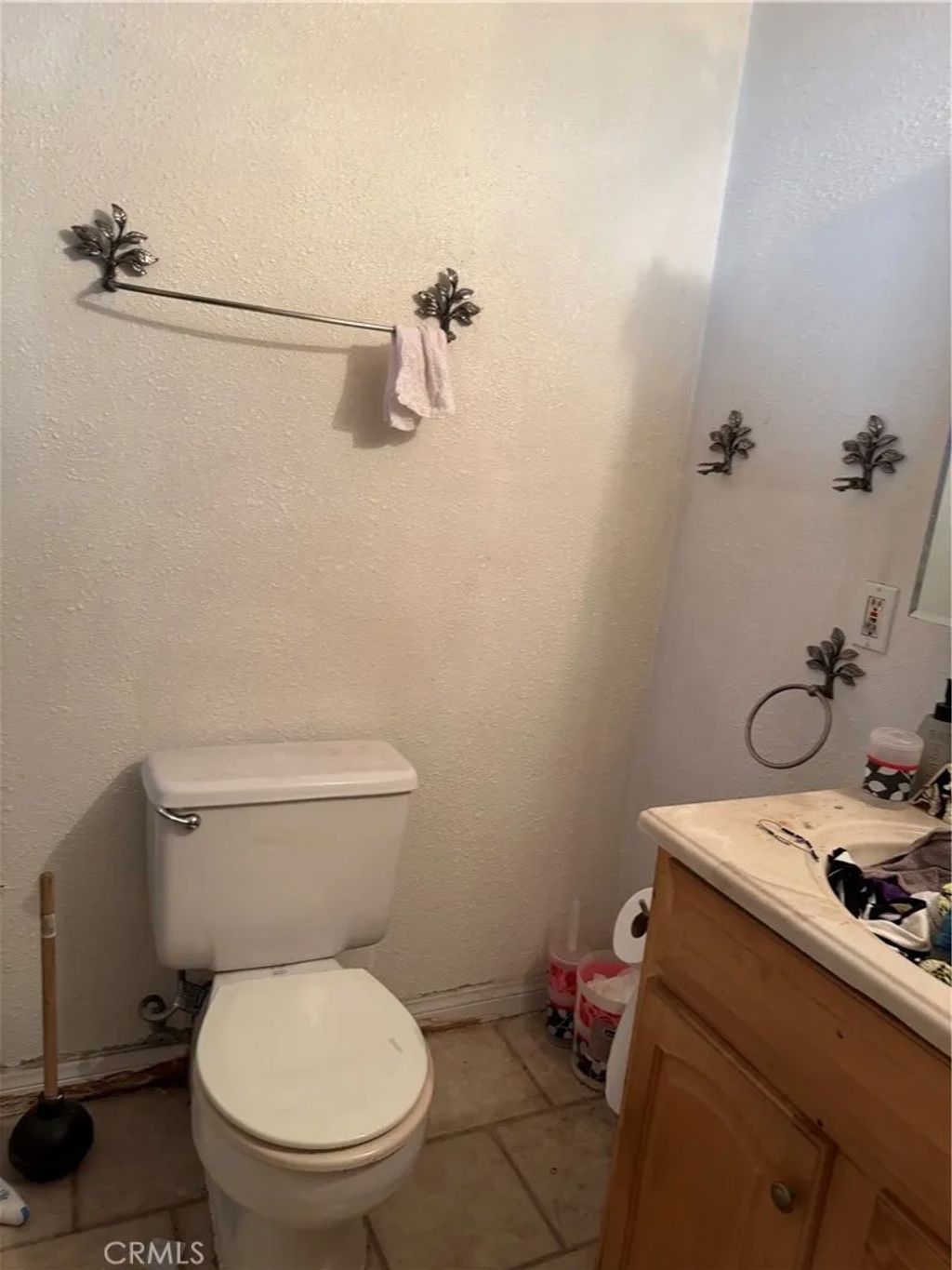 Photo of 329 E 109th St, Los Angeles, CA 90061 (MLS # SB26013086)