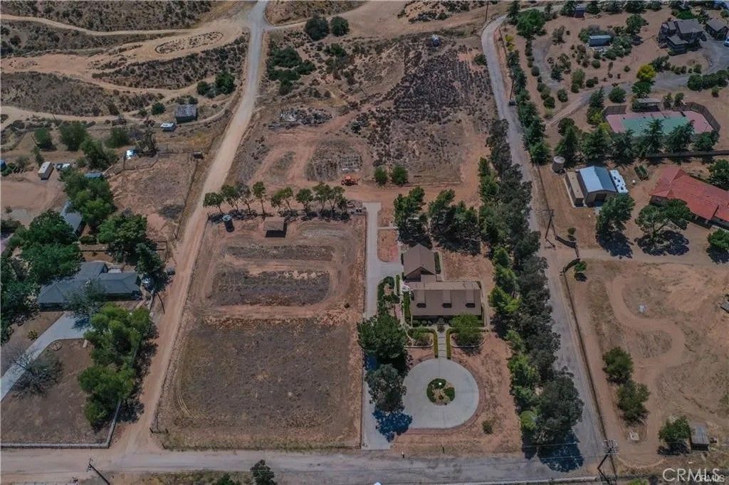 Photo of 34155 Castlehaven Road, Agua Dulce, CA 91390 (MLS # SR25280284)