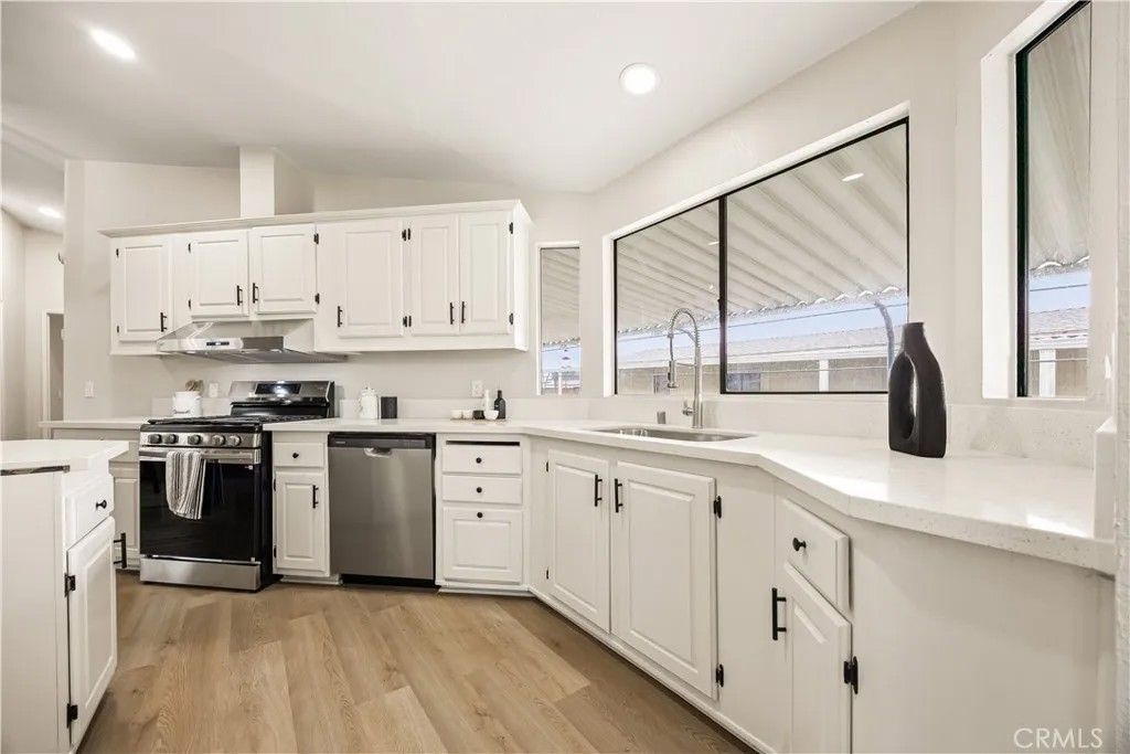 Photo of 34842 Lyn Avenue, Hemet, CA 92545 (MLS # SW26038749)