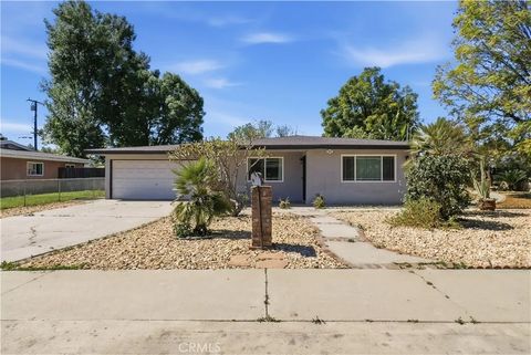 Photo of 1606 S Laurel Ave, Ontario, CA 91762 (MLS # PW26060047)