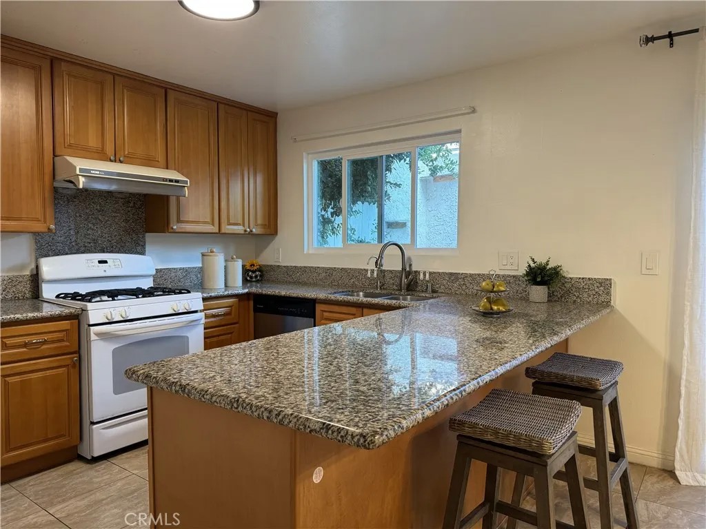1115 E Truman