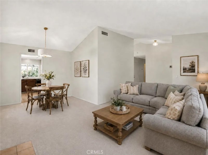 127 E Juanita