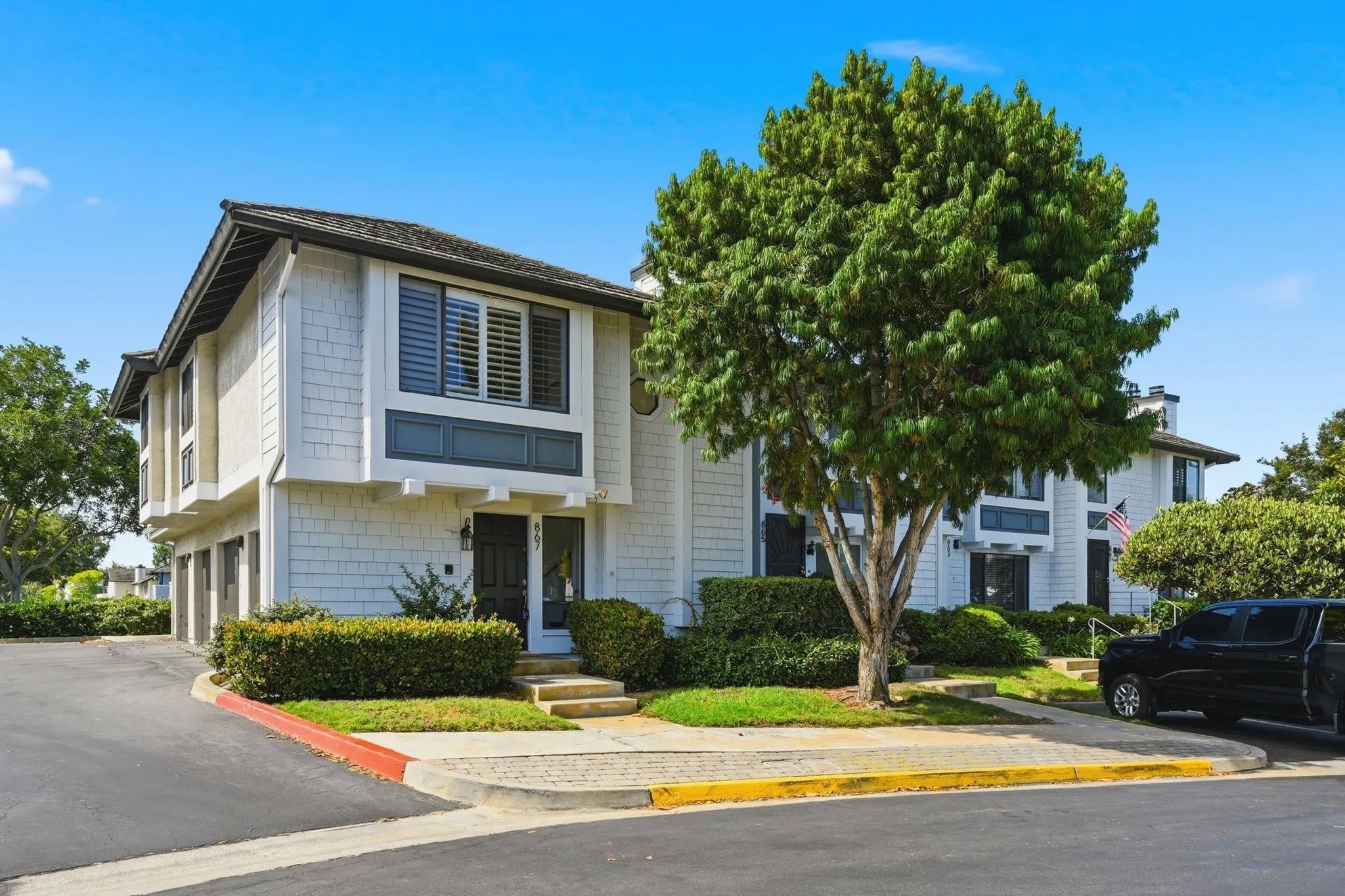 867 Hollyhock Ct