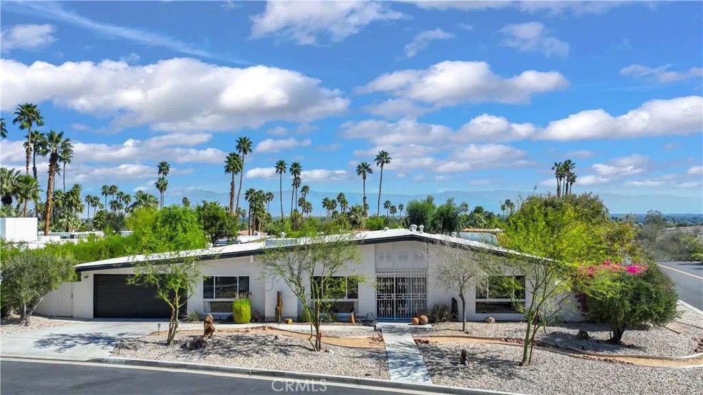 Photo of 71620 Halgar Road, Rancho Mirage, CA 92270 (MLS # TR26056925)