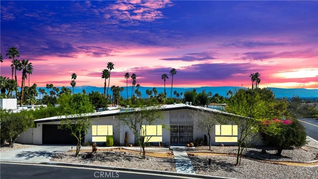 Photo of 71620 Halgar Road, Rancho Mirage, CA 92270 (MLS # TR26056925)
