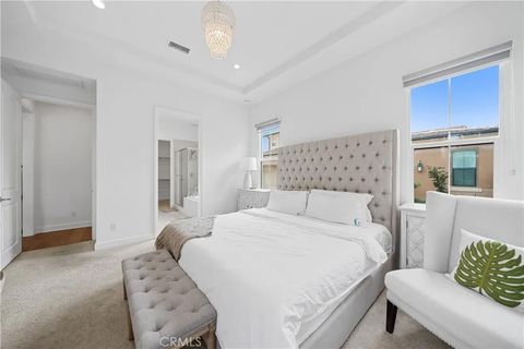 Tiny photo for 67 Runner, Irvine, CA 92620 (MLS # OC25275473)