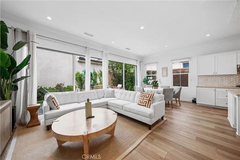 Tiny photo for 67 Runner, Irvine, CA 92620 (MLS # OC25275473)