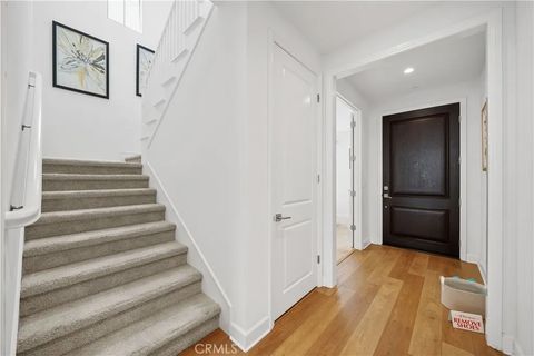 Tiny photo for 67 Runner, Irvine, CA 92620 (MLS # OC25275473)