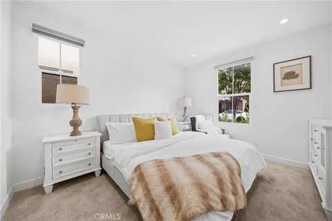 Tiny photo for 67 Runner, Irvine, CA 92620 (MLS # OC25275473)