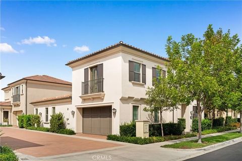 Tiny photo for 67 Runner, Irvine, CA 92620 (MLS # OC25275473)