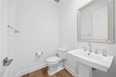 Tiny photo for 67 Runner, Irvine, CA 92620 (MLS # OC25275473)