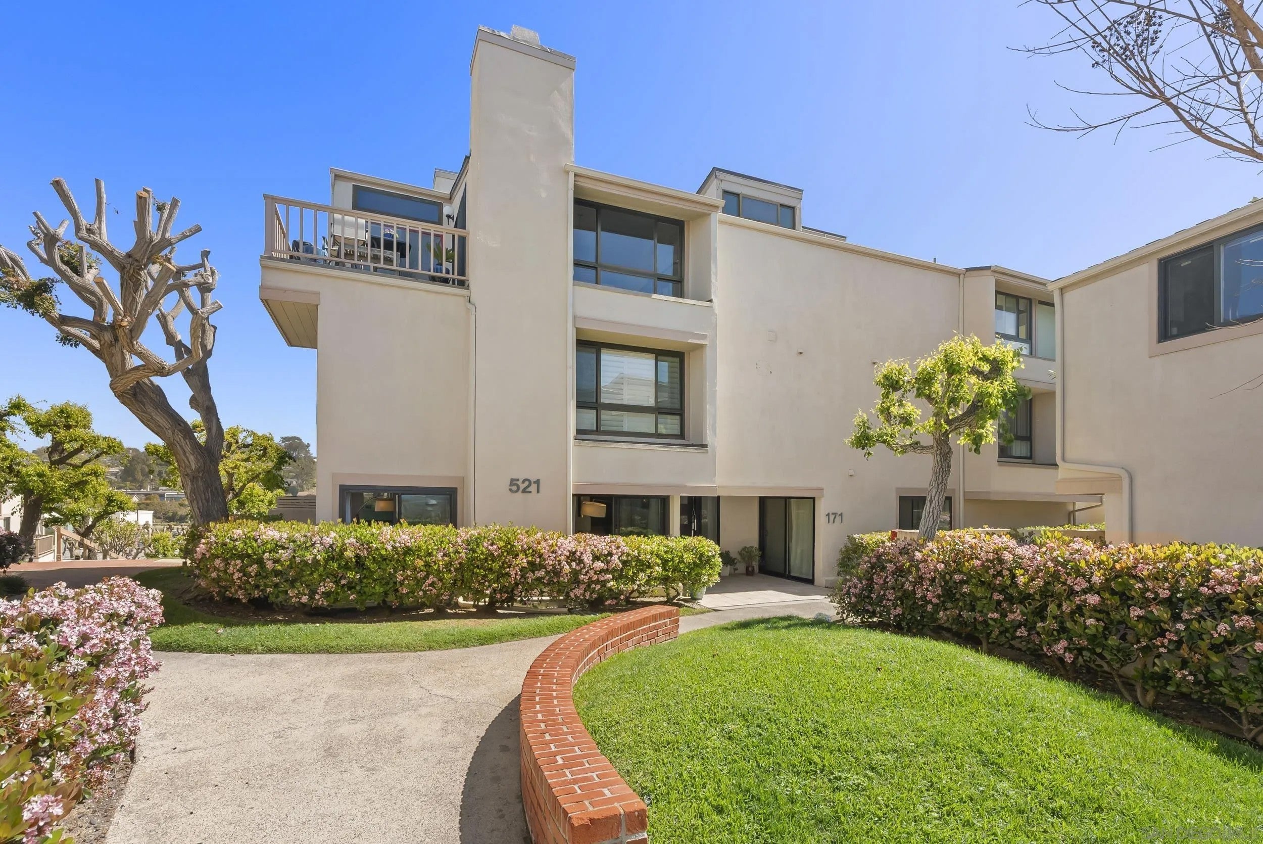 521 S Sierra Ave 171
