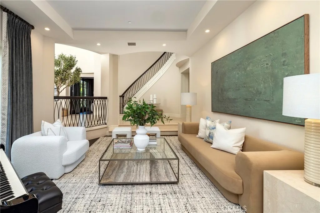 78 Ritz Cove
