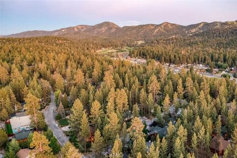Tiny photo for 42535 Avalon Road, Big Bear Lake, CA 92315 (MLS # IG25241139)