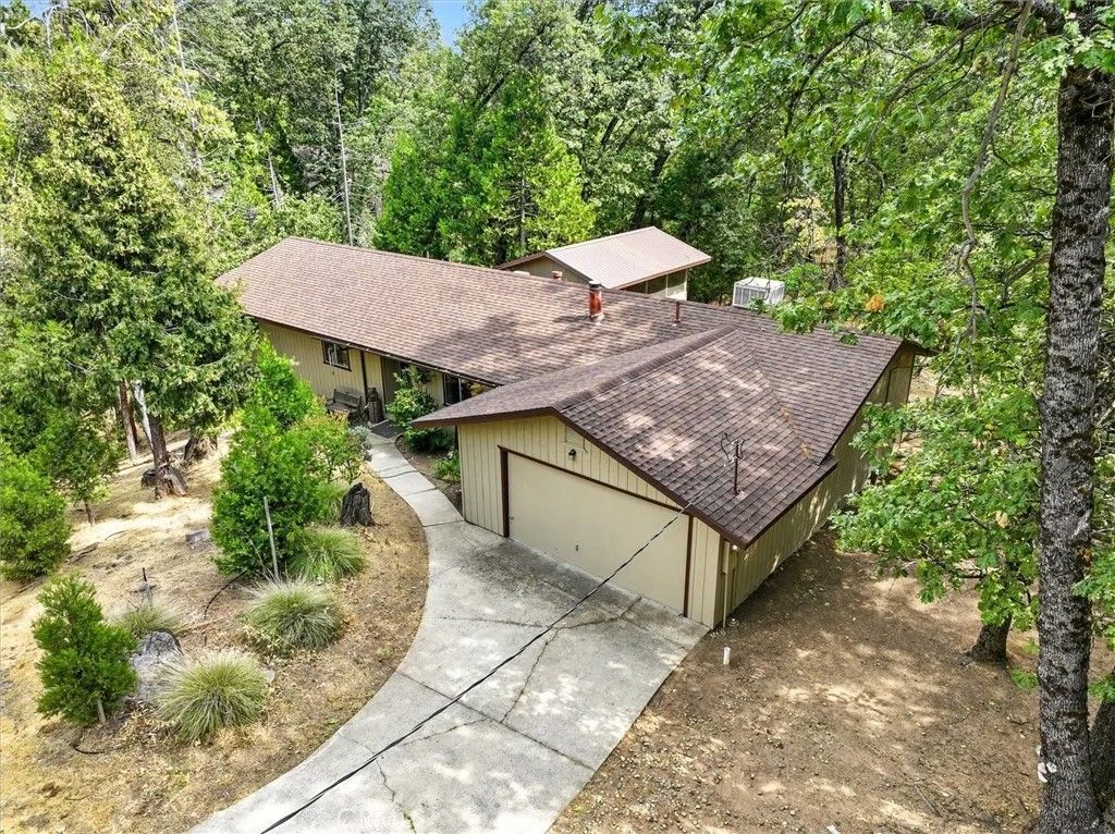Photo of 59556 Cascadel Dr, North Fork, CA 93643 (MLS # FR25280843)