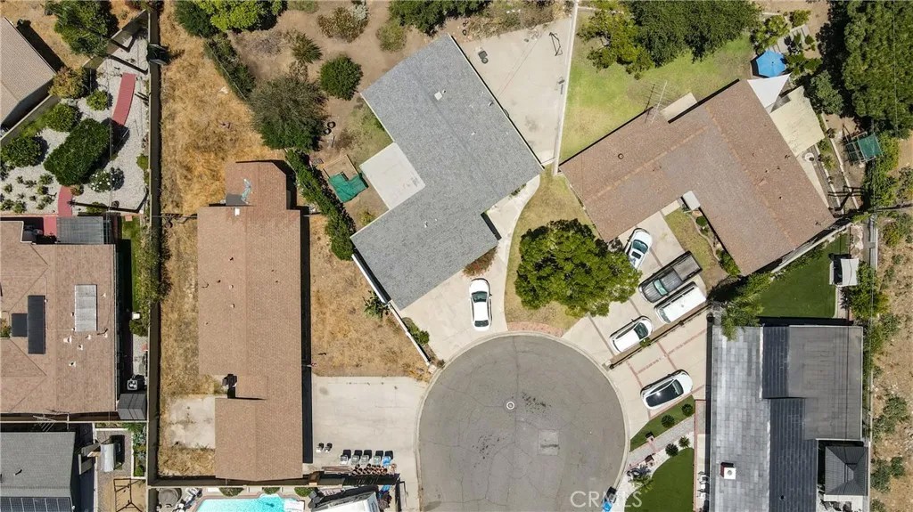 1261 E Ada Avenue