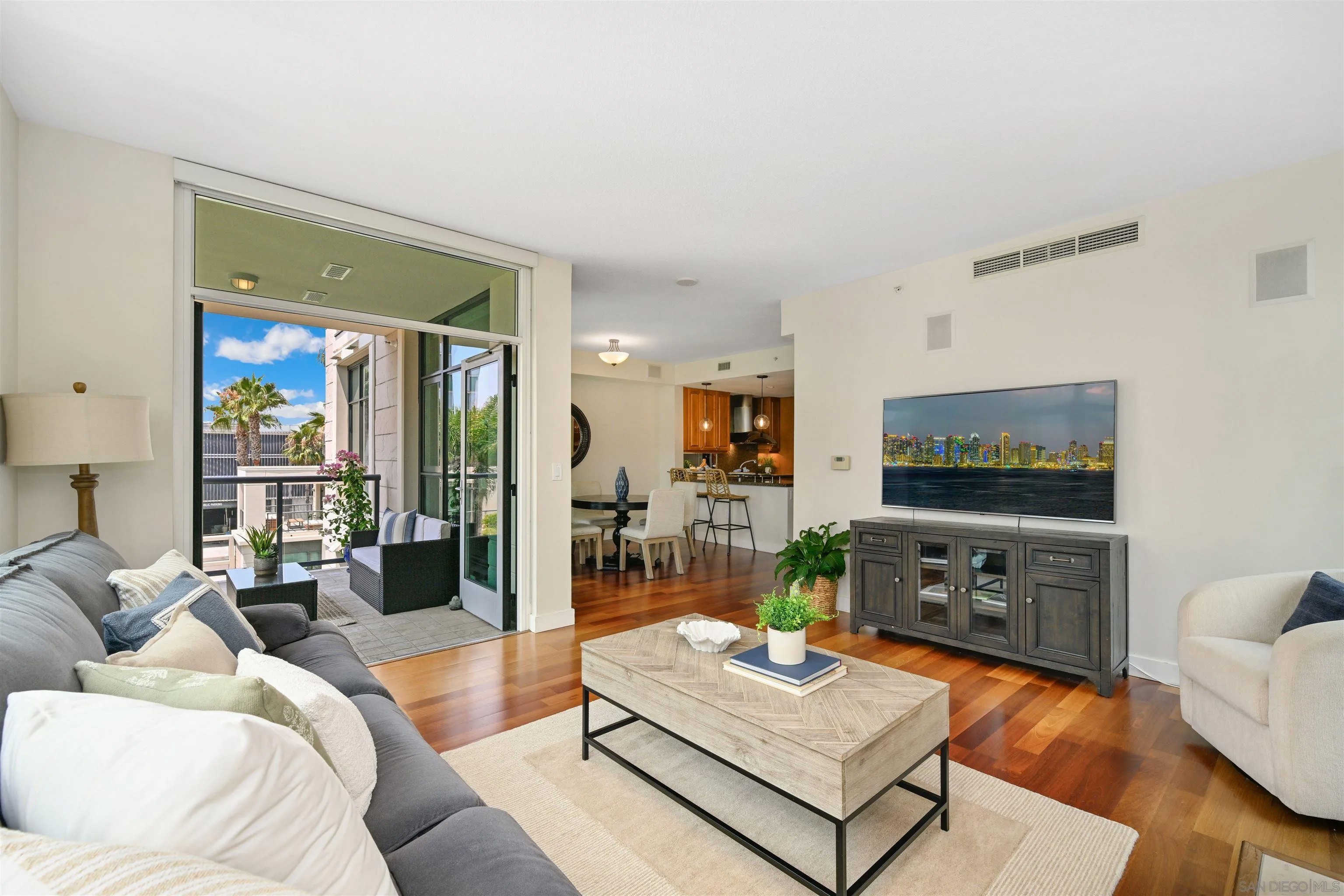 1199 Pacific Hwy 404