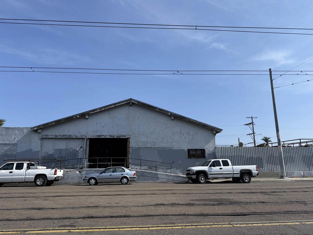 Photo of 2866 Commercial St, San Diego, CA 92113 (MLS # 260019140)