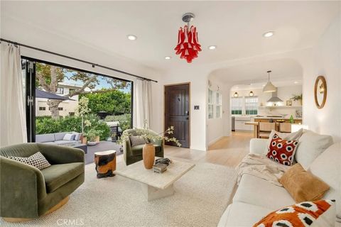 800 N N Formosa Los Angeles CA 90046