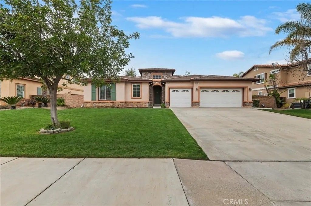 Photo of 9509 Paradise Pl, Riverside, CA 92508 (MLS # IV26039389)