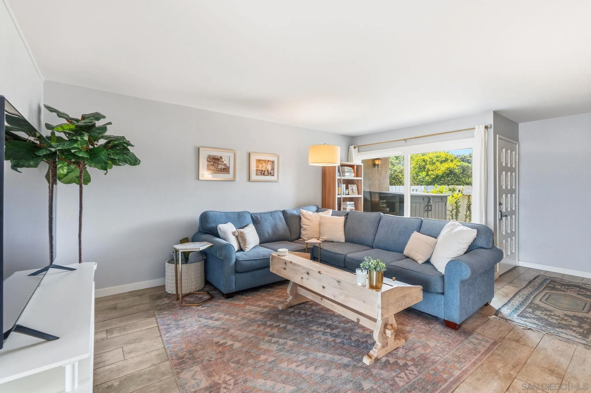 652 E Solana Circle