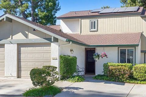 Photo of 235 Crestview Glen, Escondido, CA 92026 (MLS # NDP2602939)