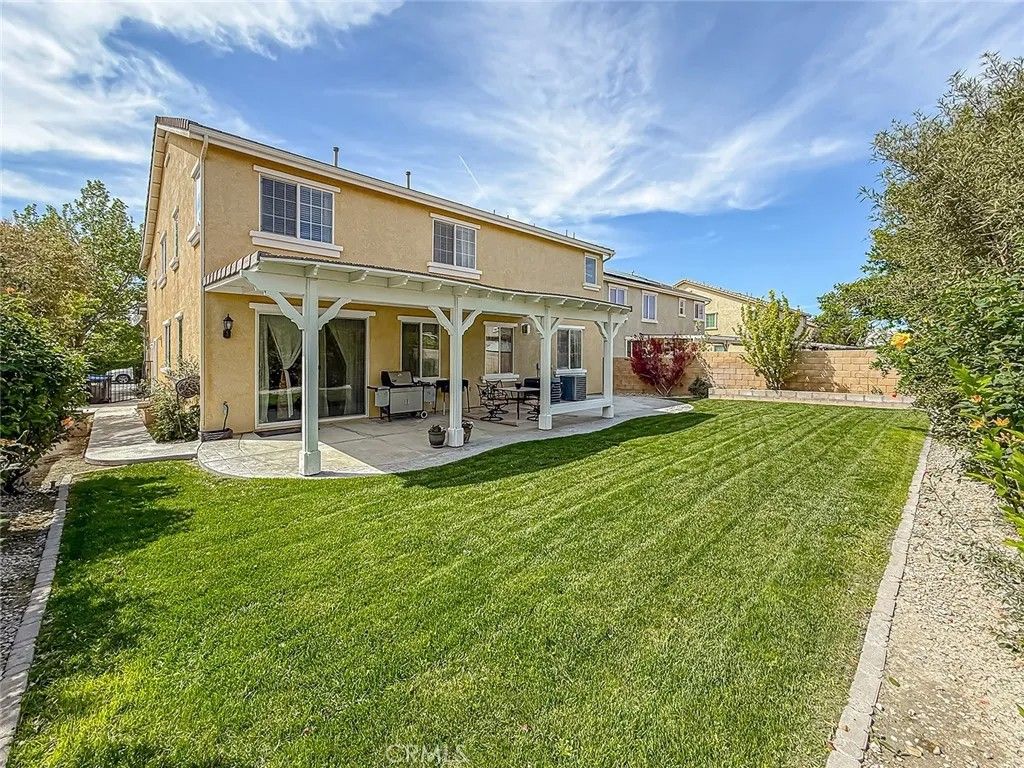 Photo of 43864 Firewood Way, Lancaster, CA 93536 (MLS # SR26074126)