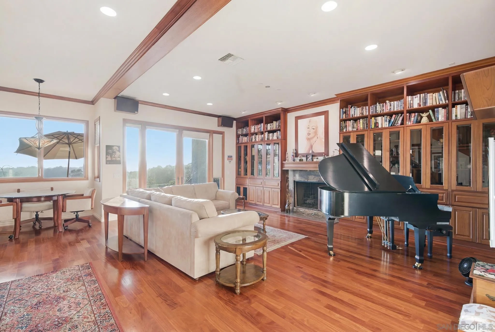 12686 Fairbrook