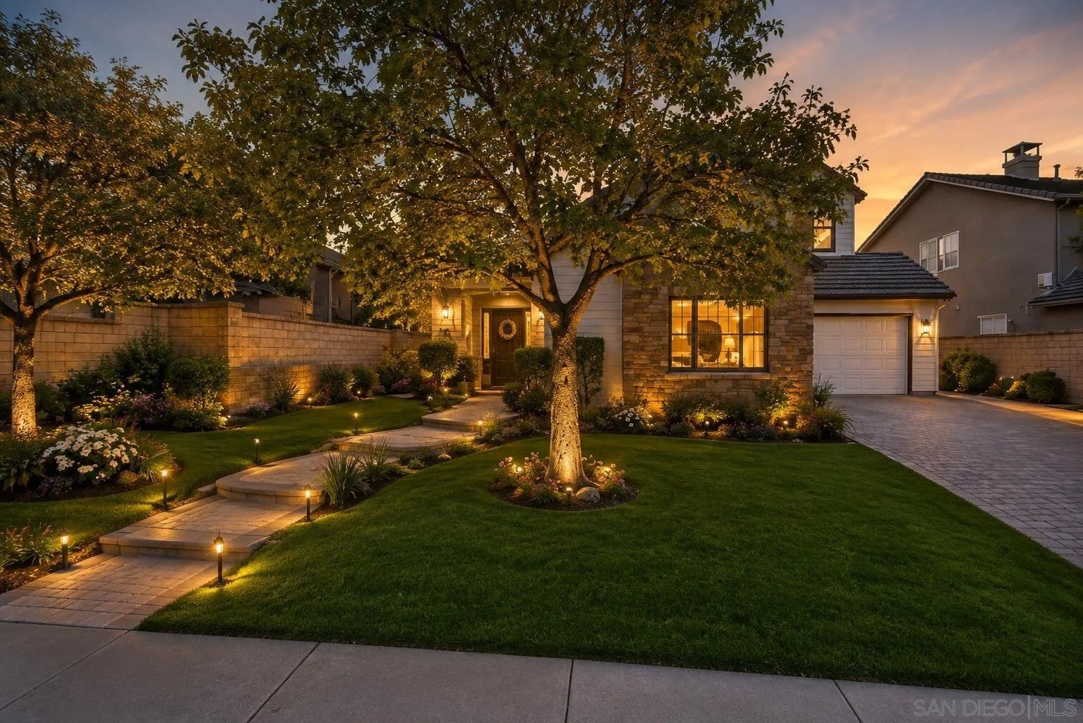 12686 Fairbrook