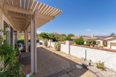 18018 Calle Estepona San Diego CA 92128