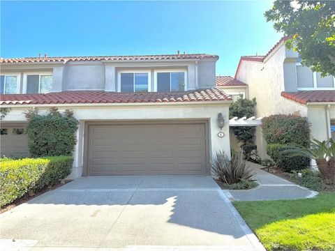 Photo of 4 Del Rey #19, Irvine, CA 92612 (MLS # OC26037176)