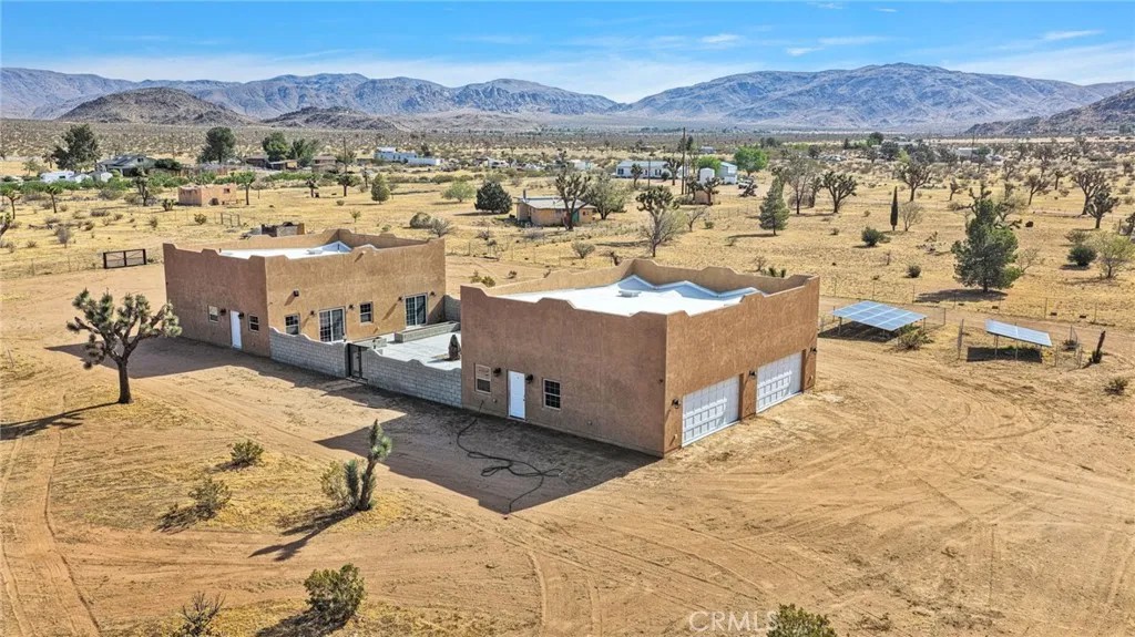 15835 Sloan