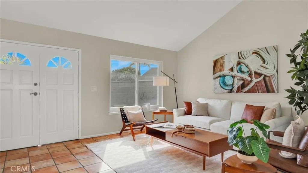 Photo of 26671 Vuelta Loma, Dana Point, CA 92624 (MLS # SR26021792)