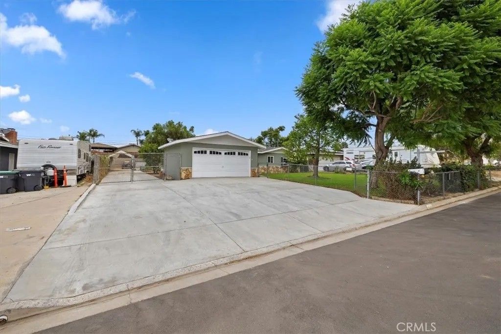 Photo of 887 Kingman Drive, Norco, CA 92860 (MLS # IG25274629)