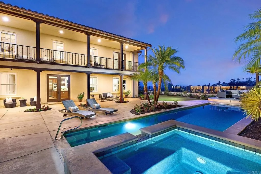 3205 Sitio Montecillo